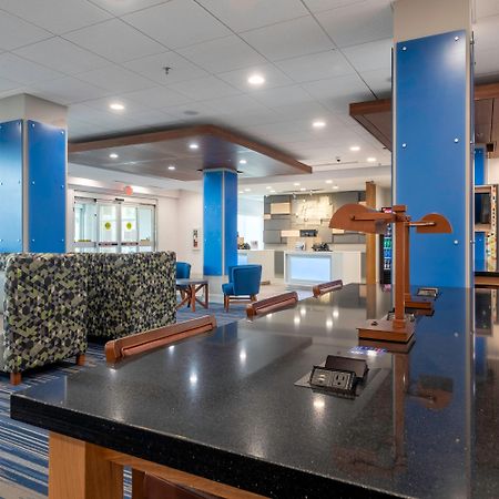 Holiday Inn Express & Suites - Staunton By Ihg מראה חיצוני תמונה