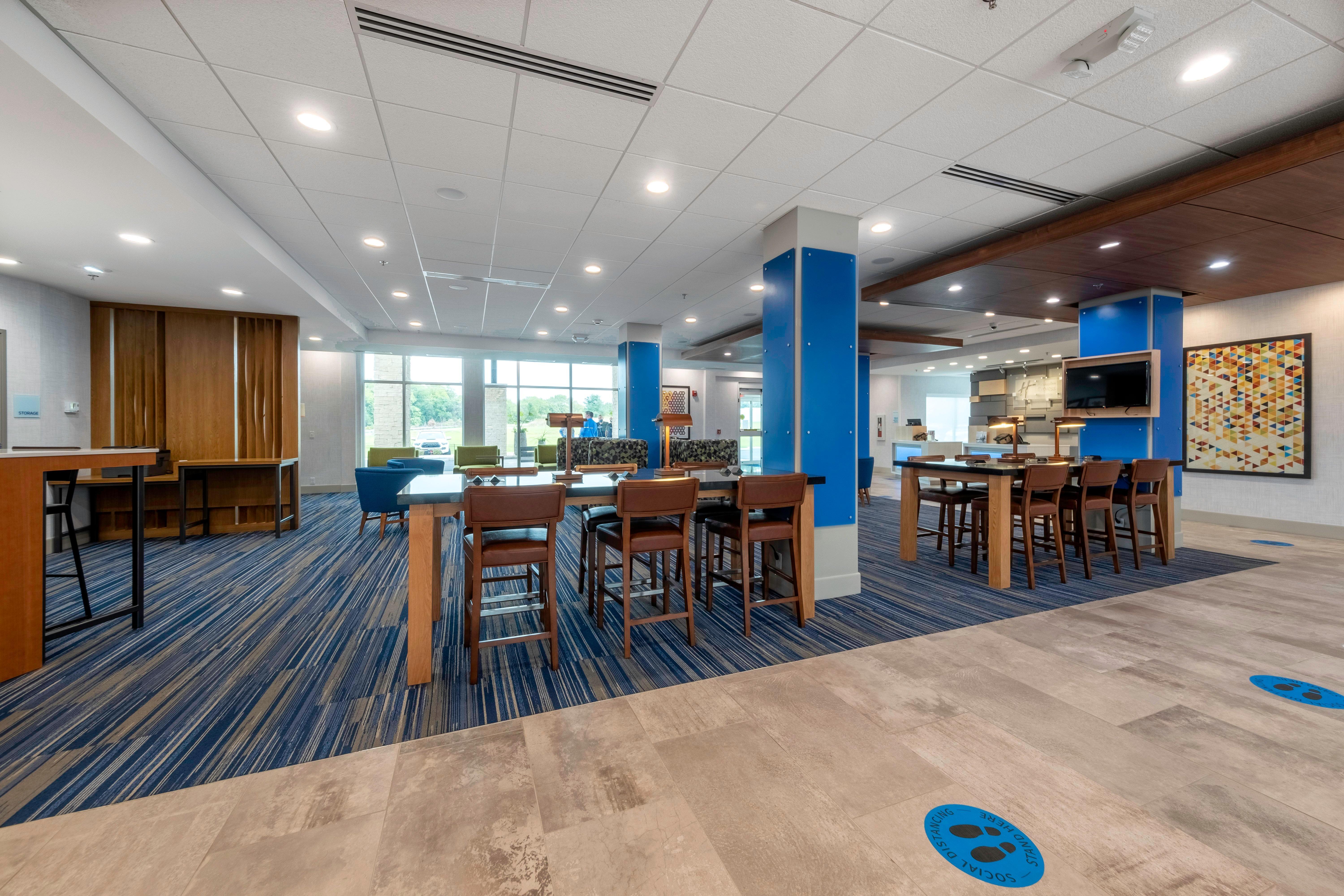 Holiday Inn Express & Suites - Staunton By Ihg מראה חיצוני תמונה
